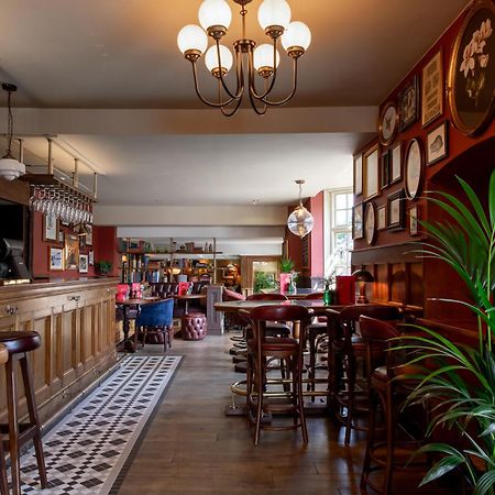 Red Lion Hotel Радлетт Экстерьер фото