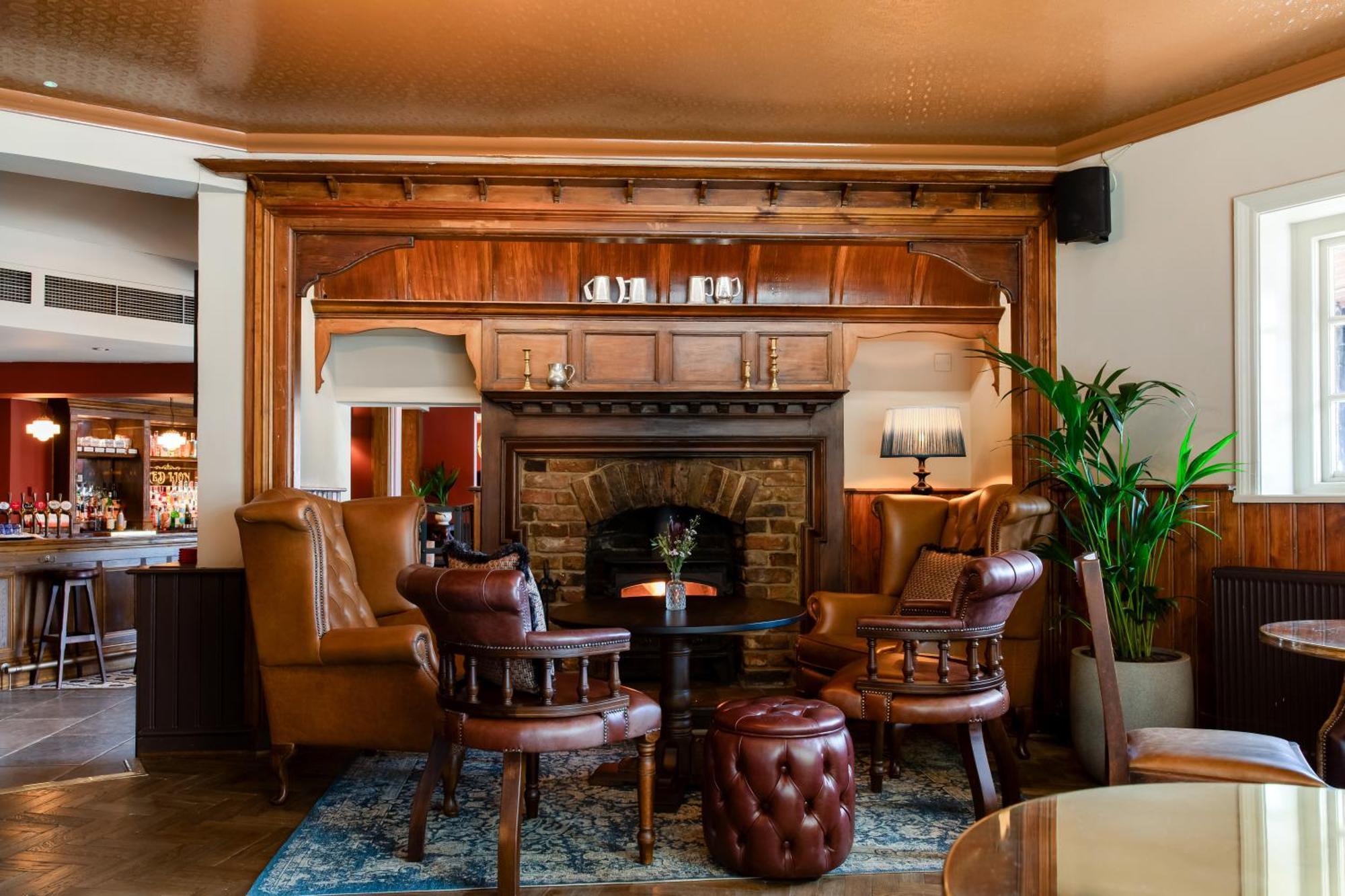 Red Lion Hotel Радлетт Экстерьер фото