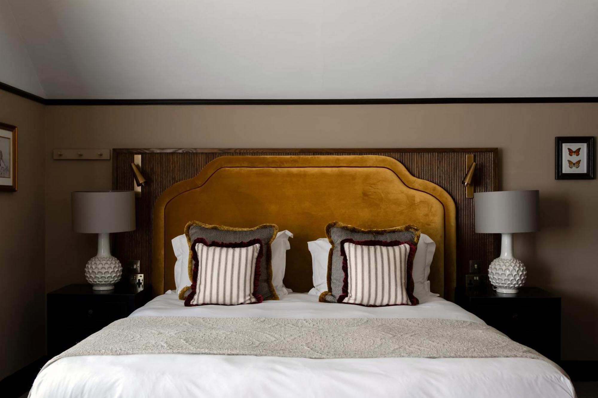 Red Lion Hotel Радлетт Экстерьер фото